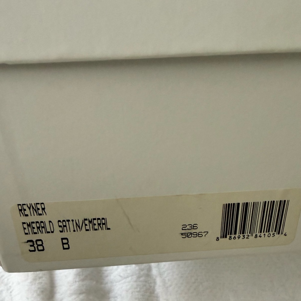 Tabitha Simmons Reyner Emerald Satin Crystal Buckle Block Heels Size 8 NWT RARE - Picture 15 of 16